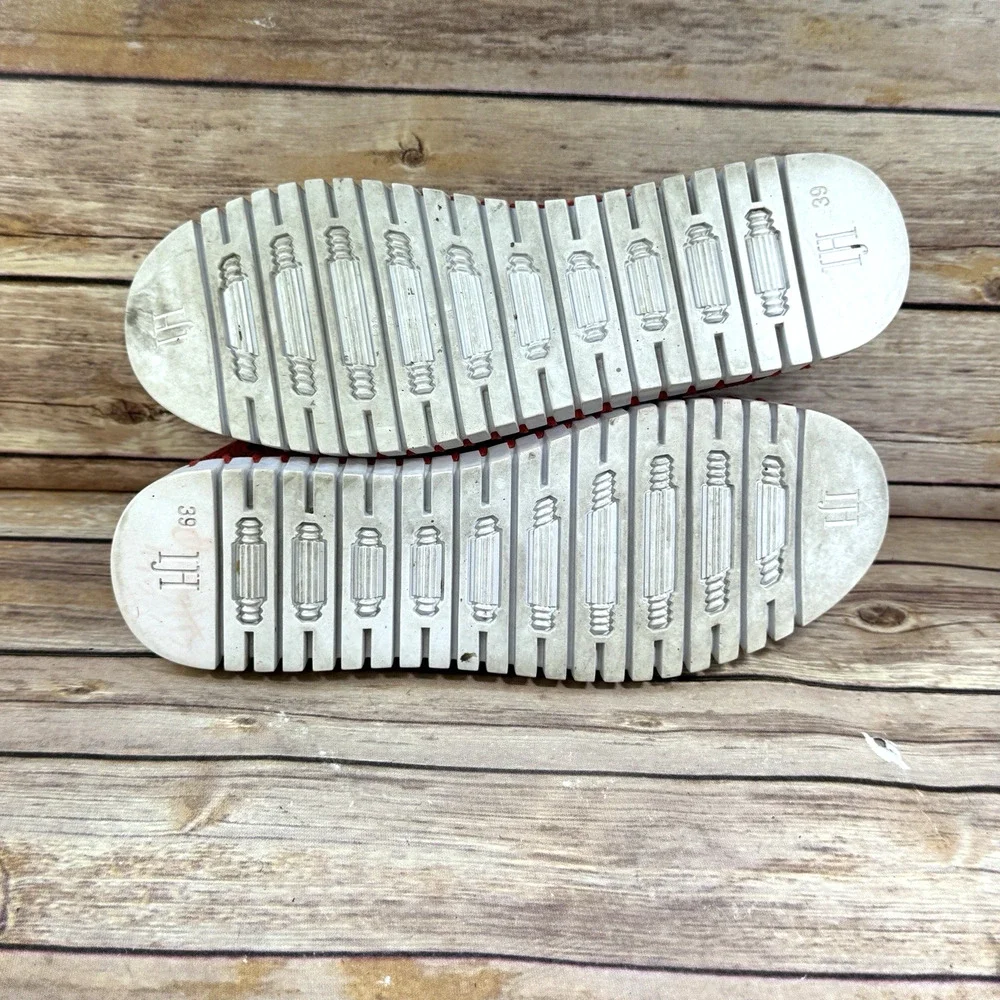 Ilse Jacobsen Womens Red Tulip Slip On Sneakers Perforated Shoes 39/8.5